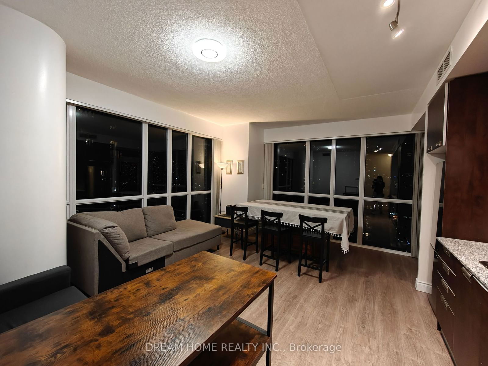 28 Ted Rogers Way, unit 2504 for rent - image #10