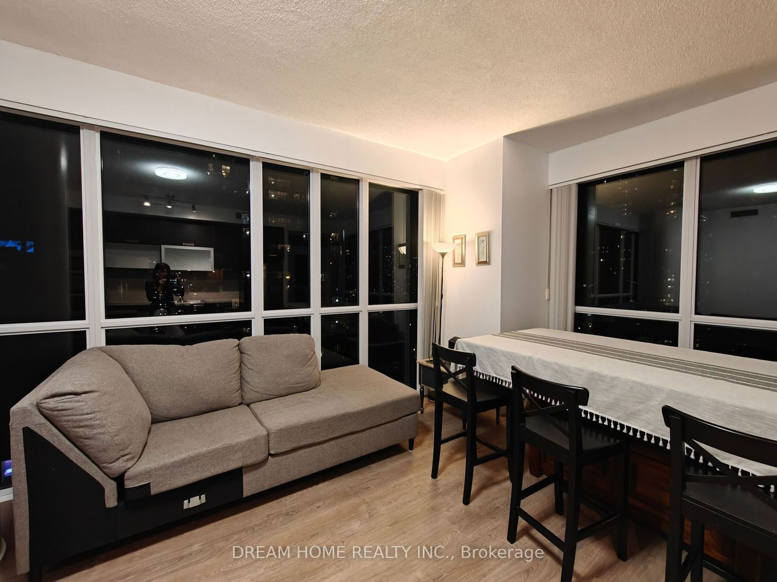 28 Ted Rogers Way, unit 2504 for rent - image #16