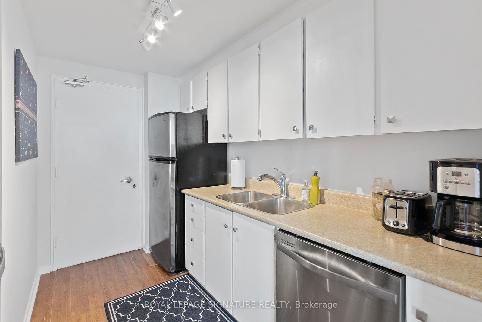 581 Avenue Rd, unit 1104 for sale - image #16