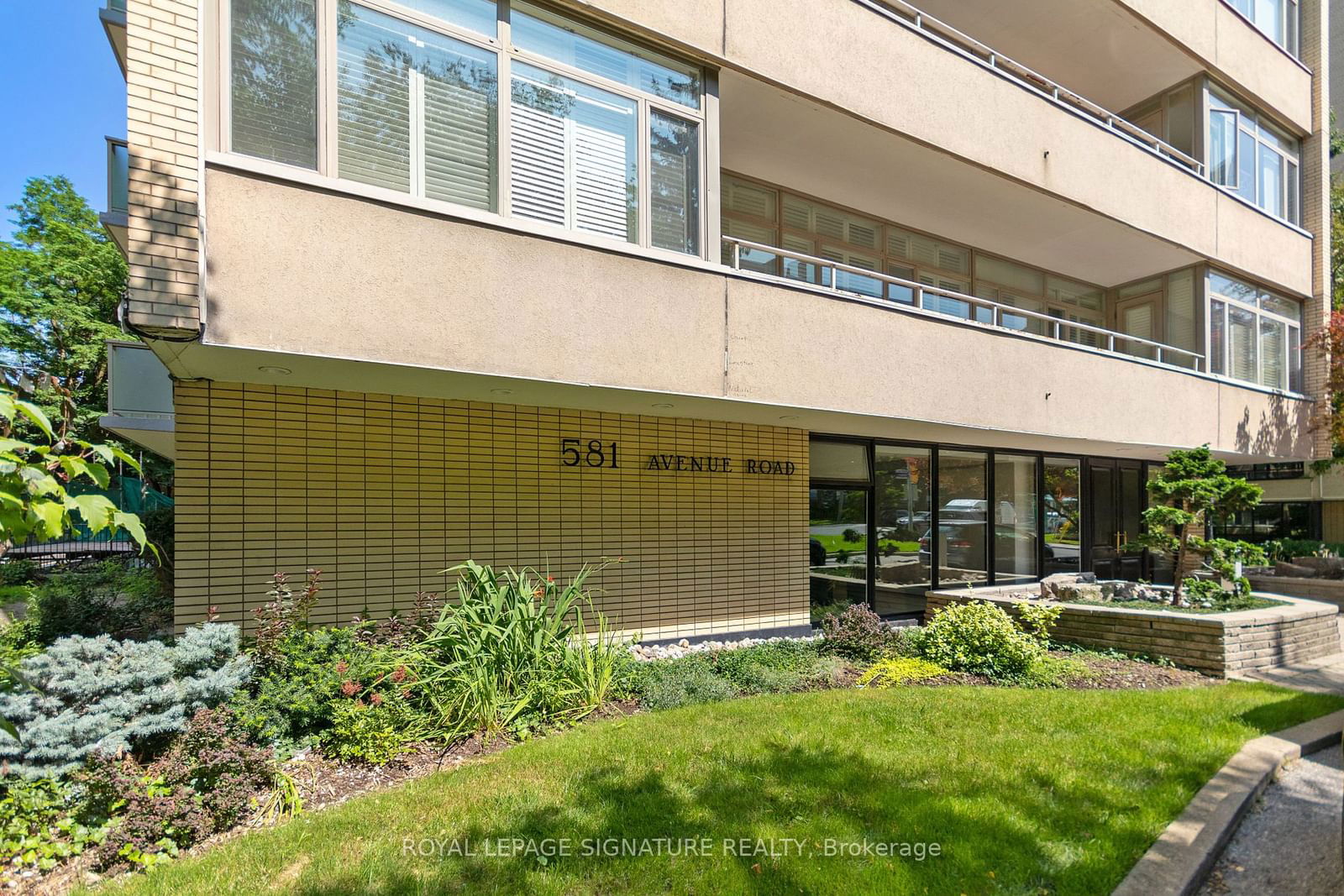 581 Avenue Rd, unit 1104 for sale