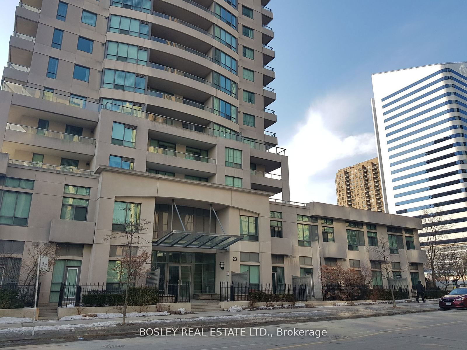 23 Hollywood Ave, unit 2101 for rent