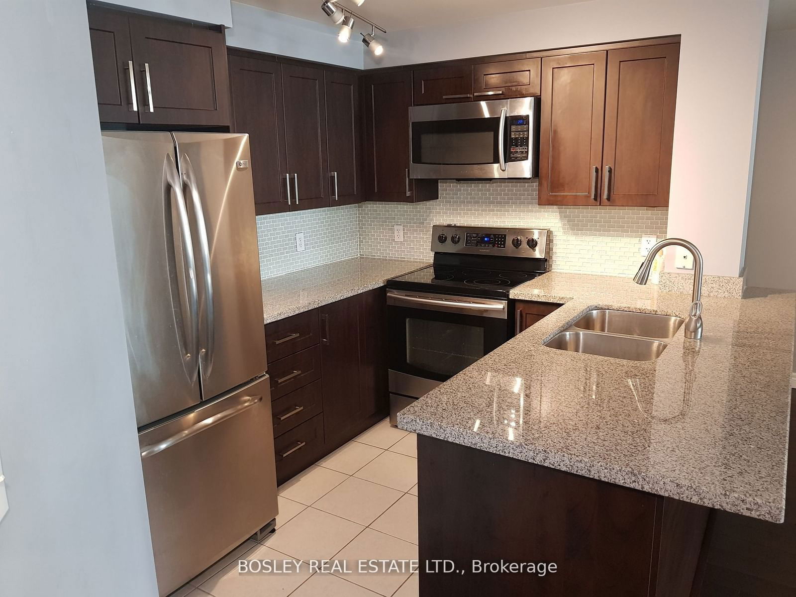 23 Hollywood Ave, unit 2101 for rent - image #4