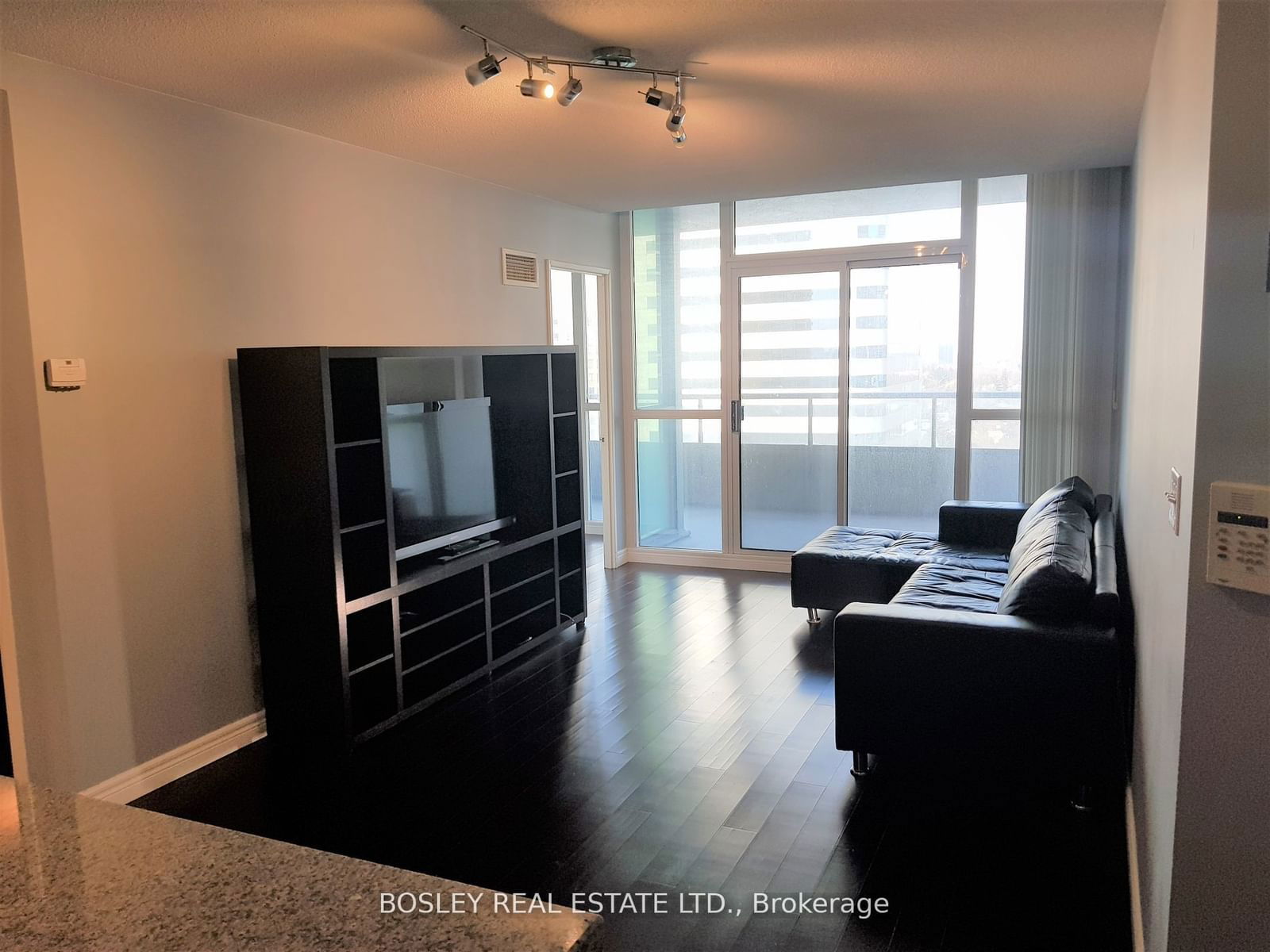 23 Hollywood Ave, unit 2101 for rent - image #7