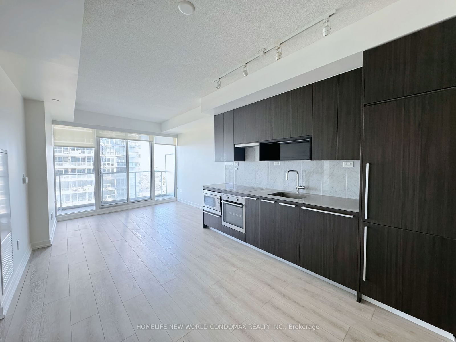 115 Mcmahon Dr, unit 2201 for sale - image #8