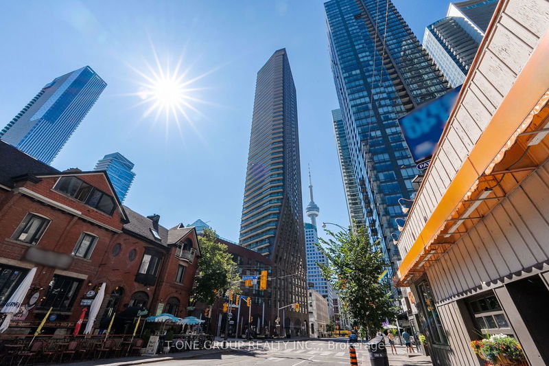 99 John St, unit 4002 for sale