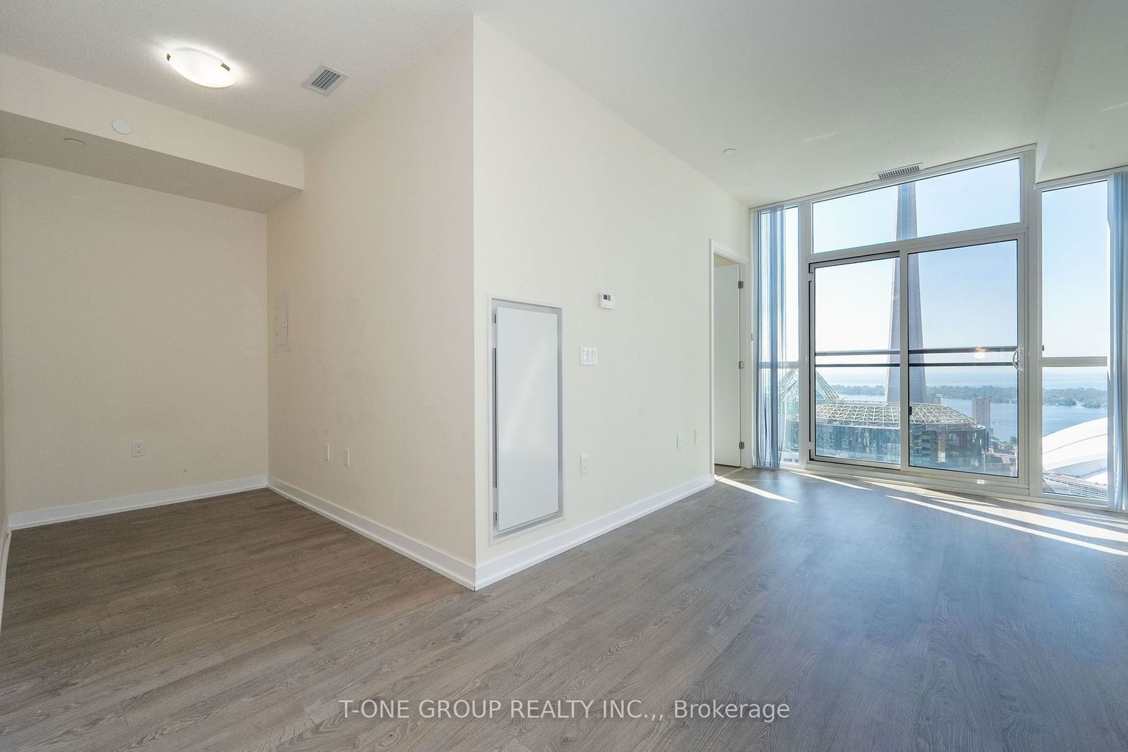 99 John St, unit 4002 for sale - image #11