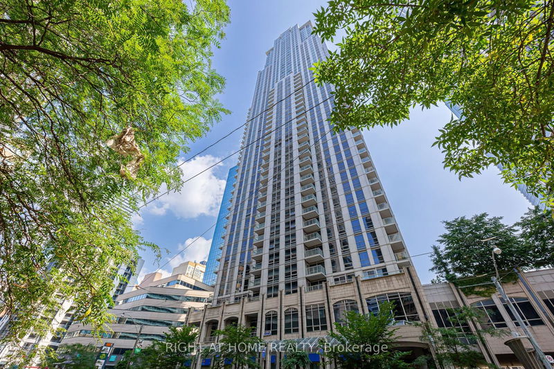 763 Bay St, unit 1006 for sale - image #1