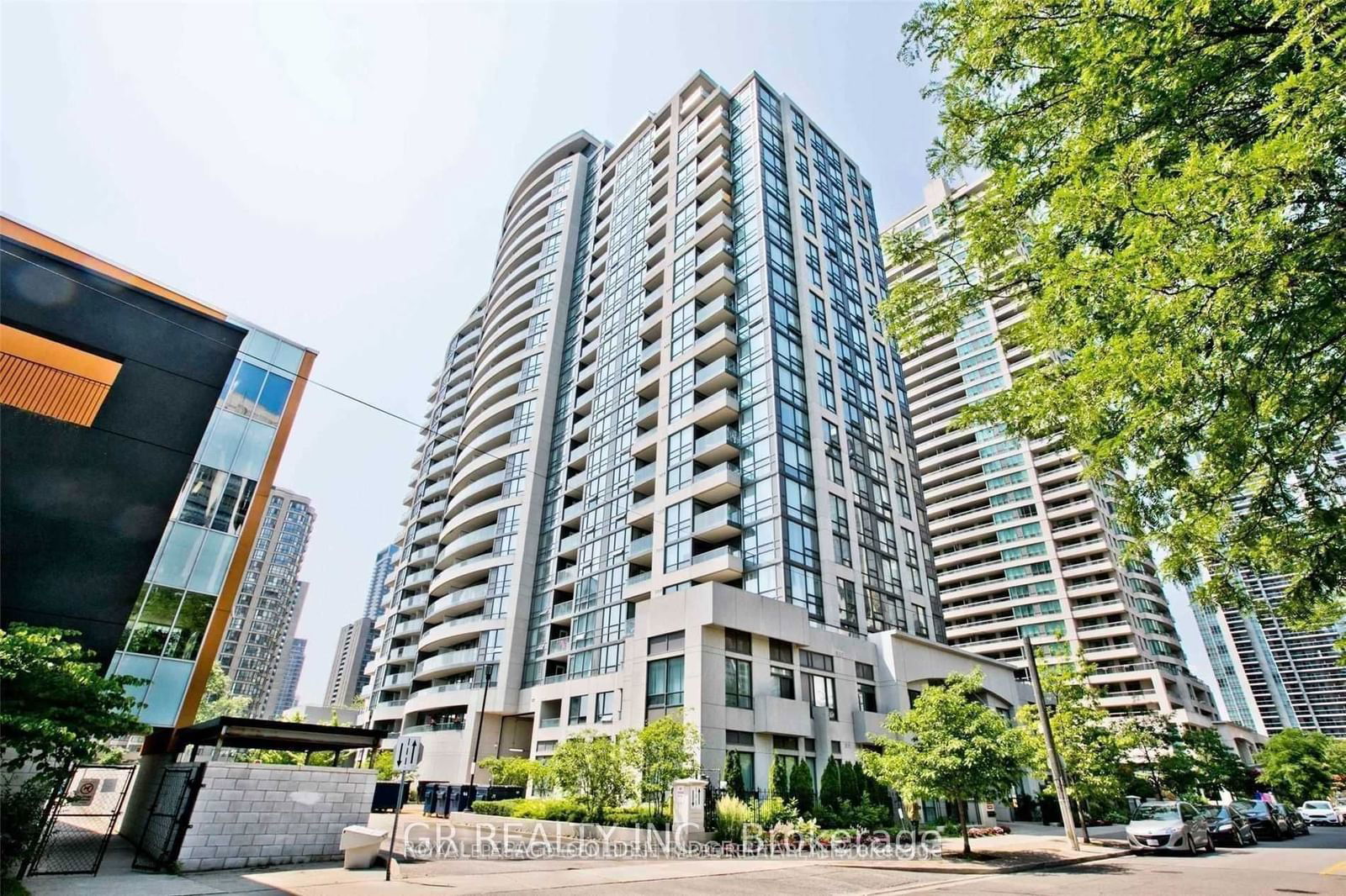 35 Hollywood Ave, unit 1502 for rent