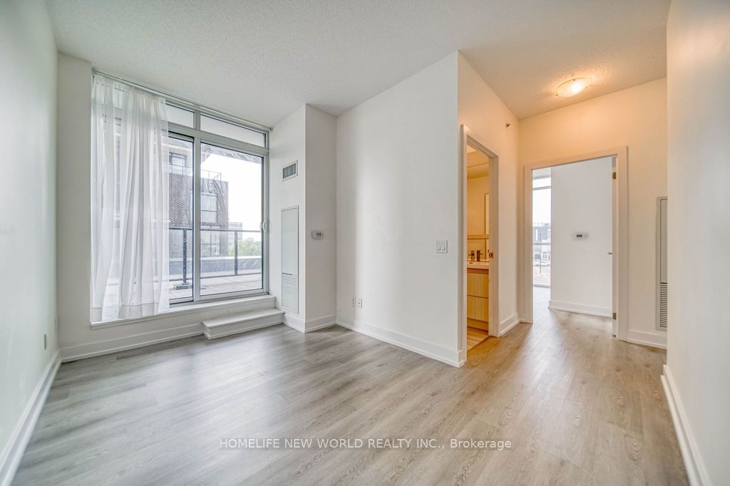 128 Fairview Mall Dr, unit 319 for sale - image #10