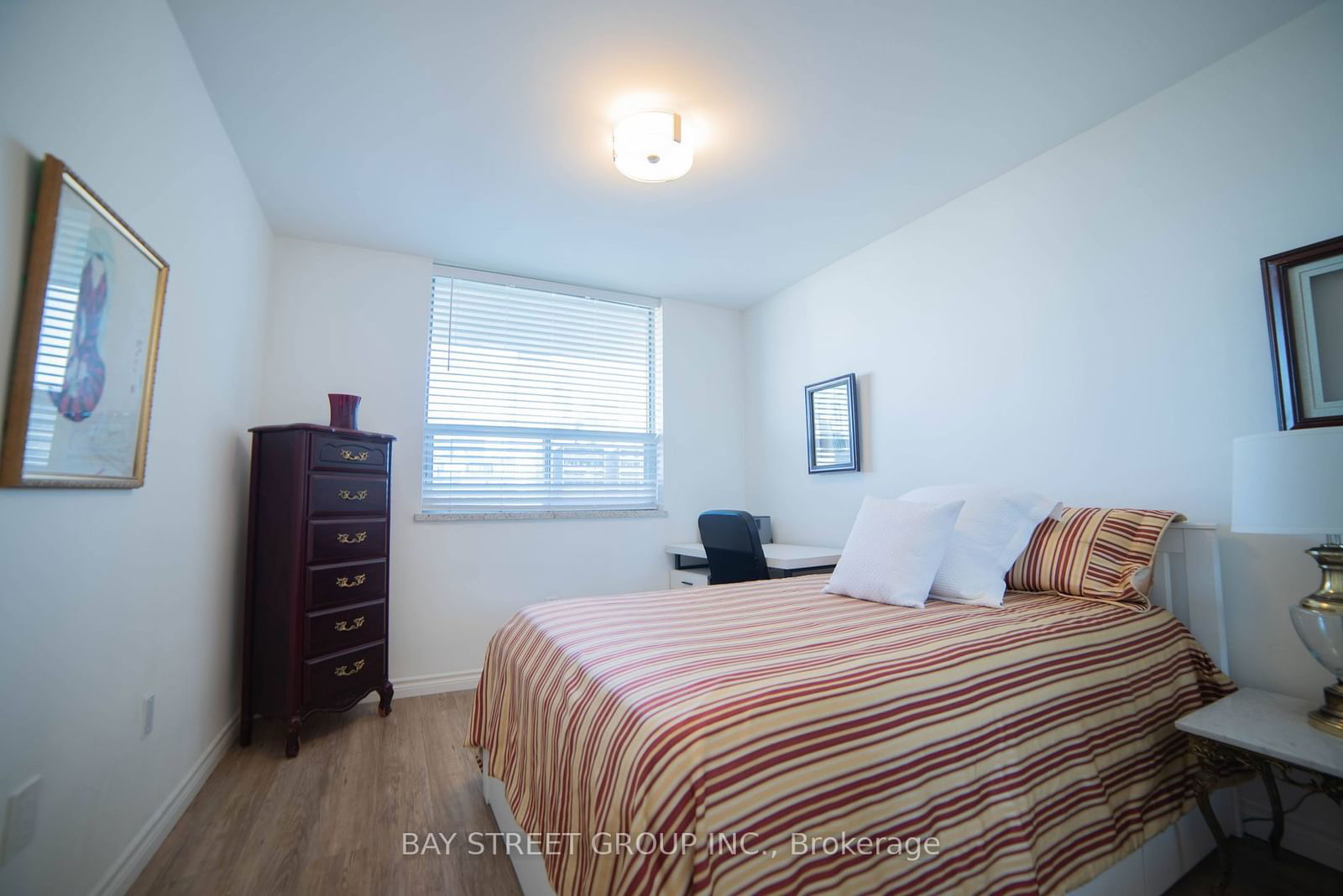 30 Gloucester St, unit 1910 for rent - image #5