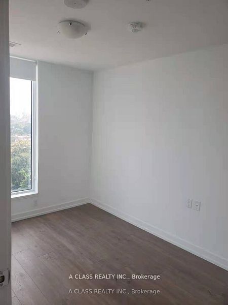 203 College St, unit 801 for rent - image #7