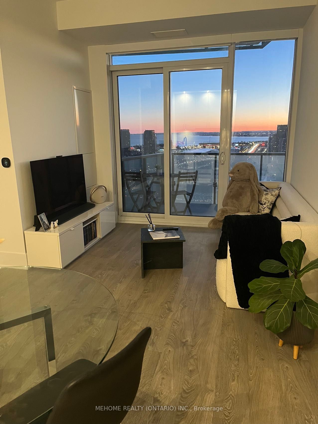 470 Front St W, unit 2815 for rent