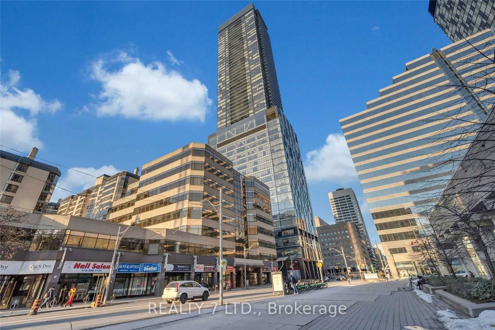 488 University Ave, unit 3902 for rent - image #31