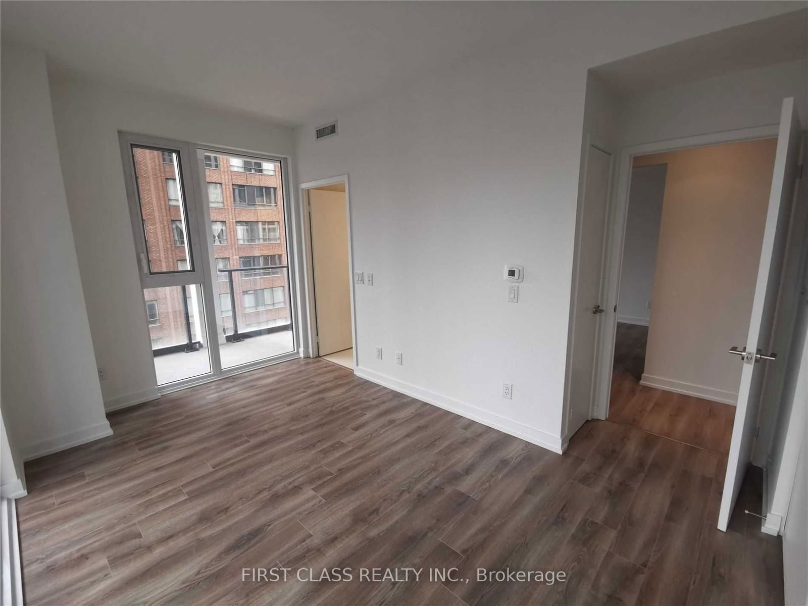 20 Edward St, unit 1010 for rent