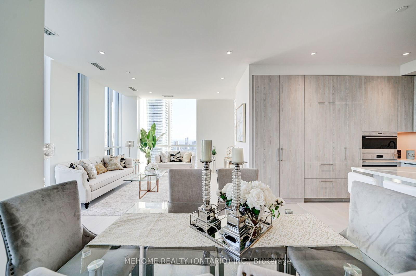 1 Yorkville Ave, unit Ph06 for sale - image #10