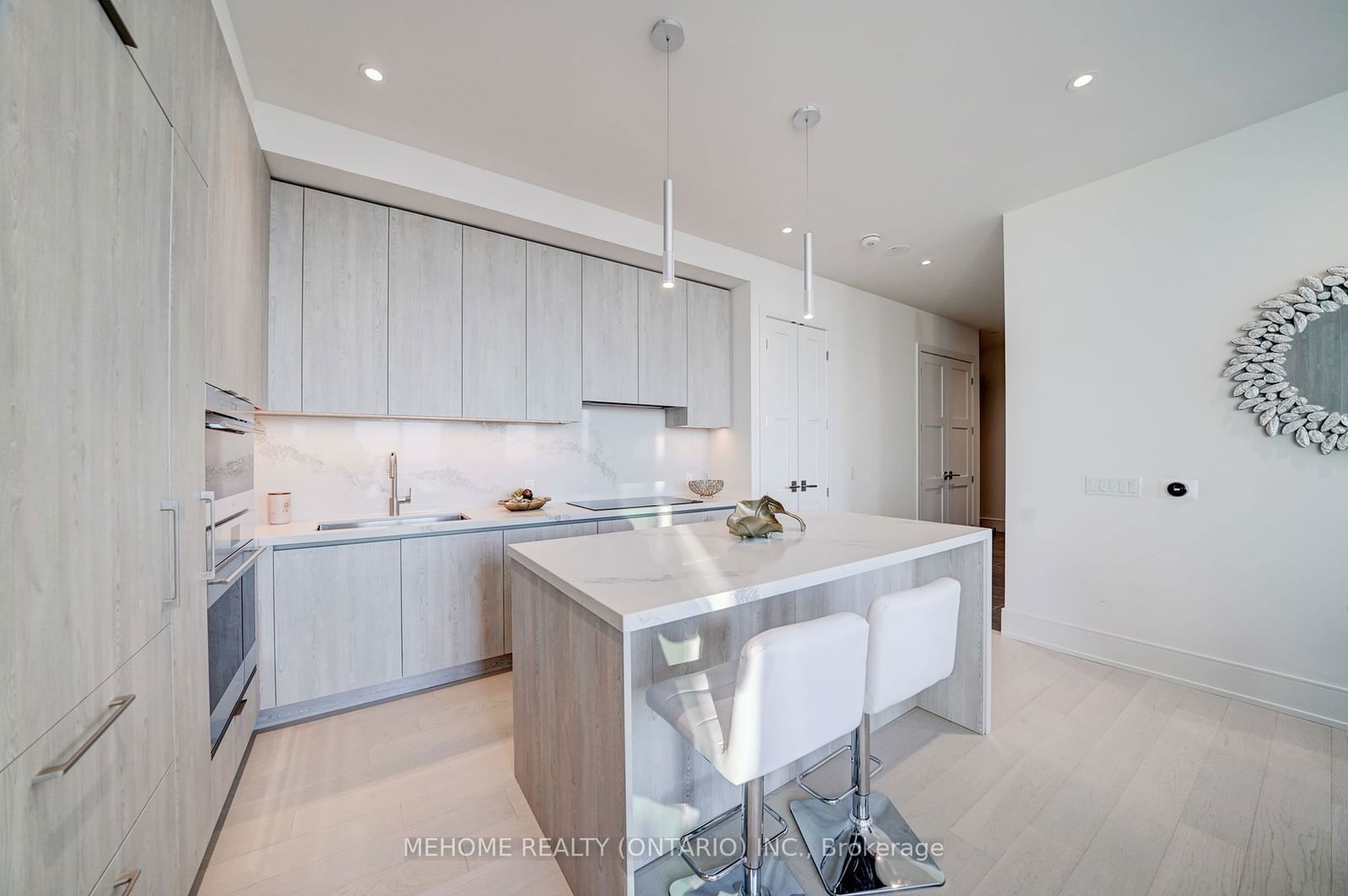 1 Yorkville Ave, unit Ph06 for sale