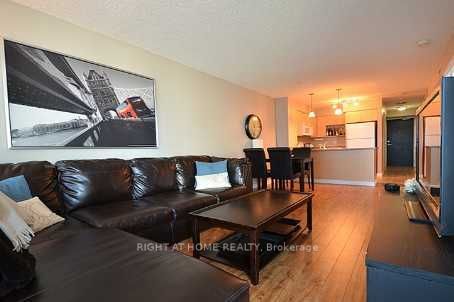 18 Yonge St, unit 809 for rent - image #2