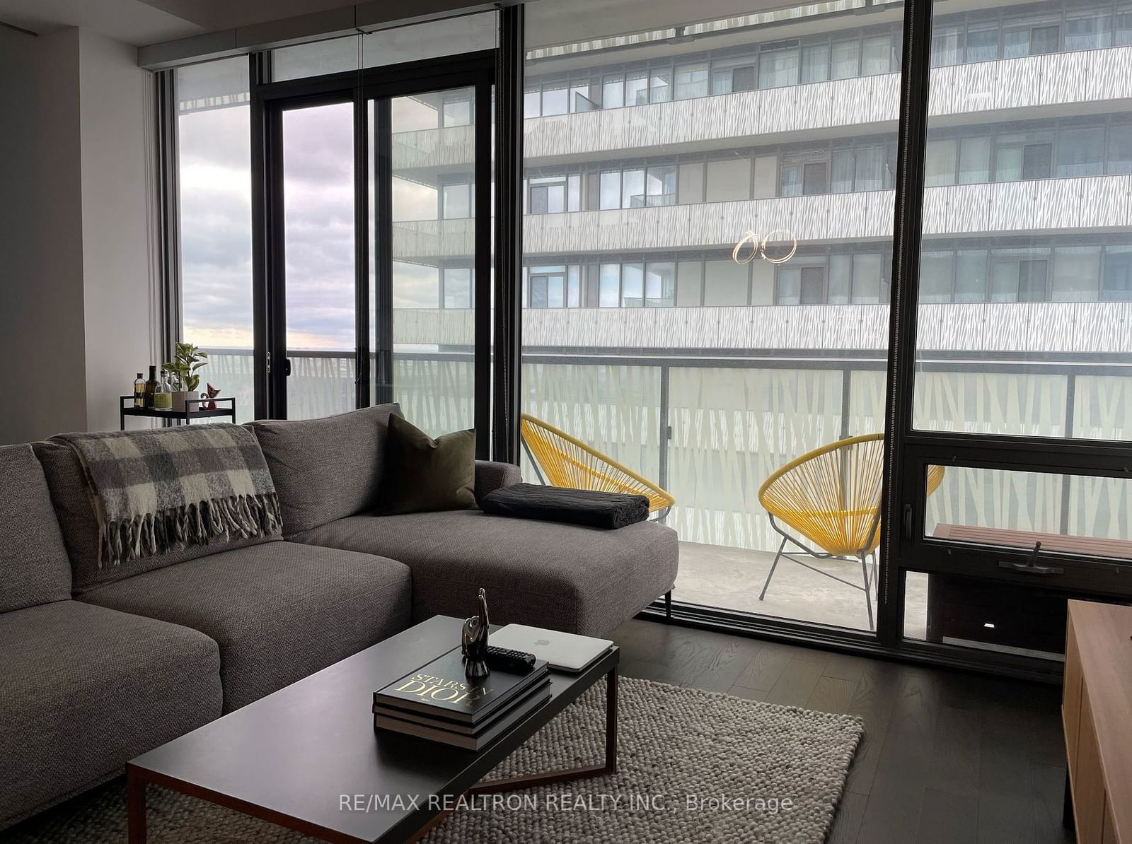 50 Charles St E, unit 4904 for rent - image #8