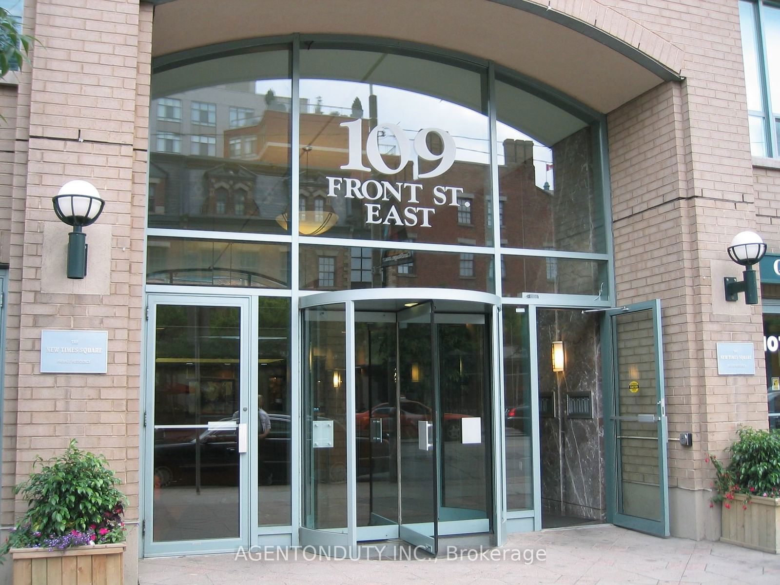 109 Front St E, unit 325 for rent - image #3