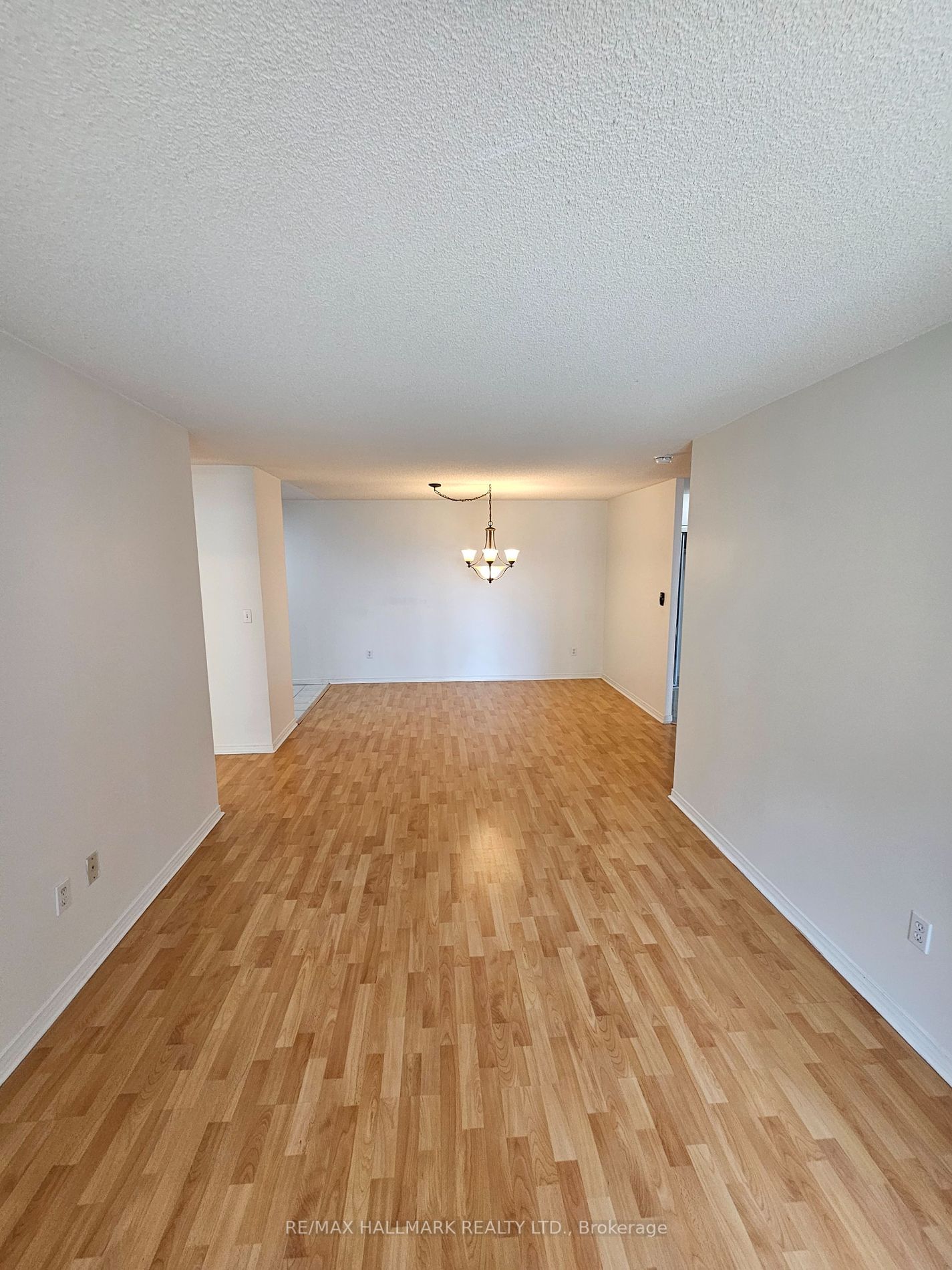 29 Pemberton Ave, unit 409 for rent