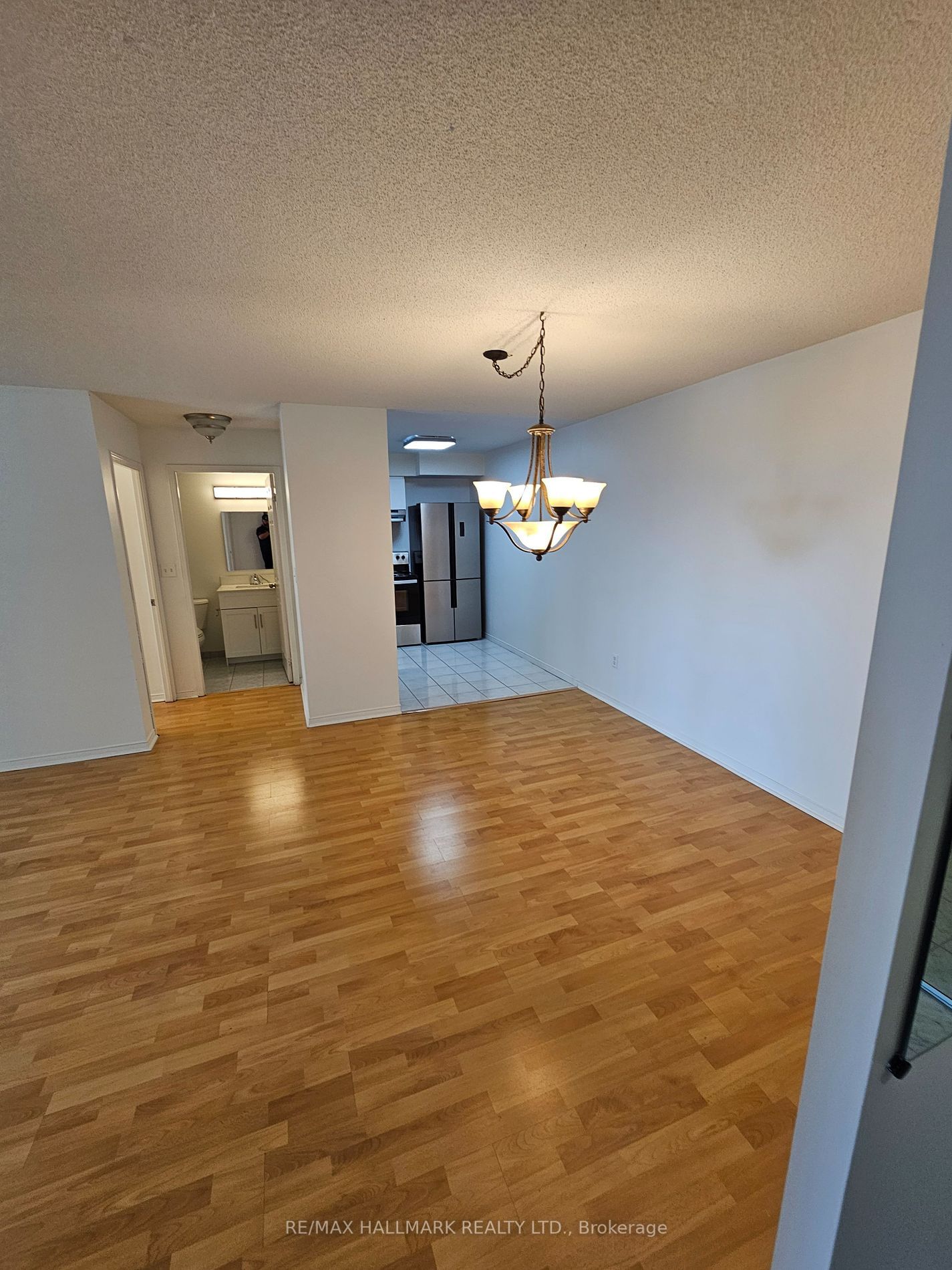 29 Pemberton Ave, unit 409 for rent