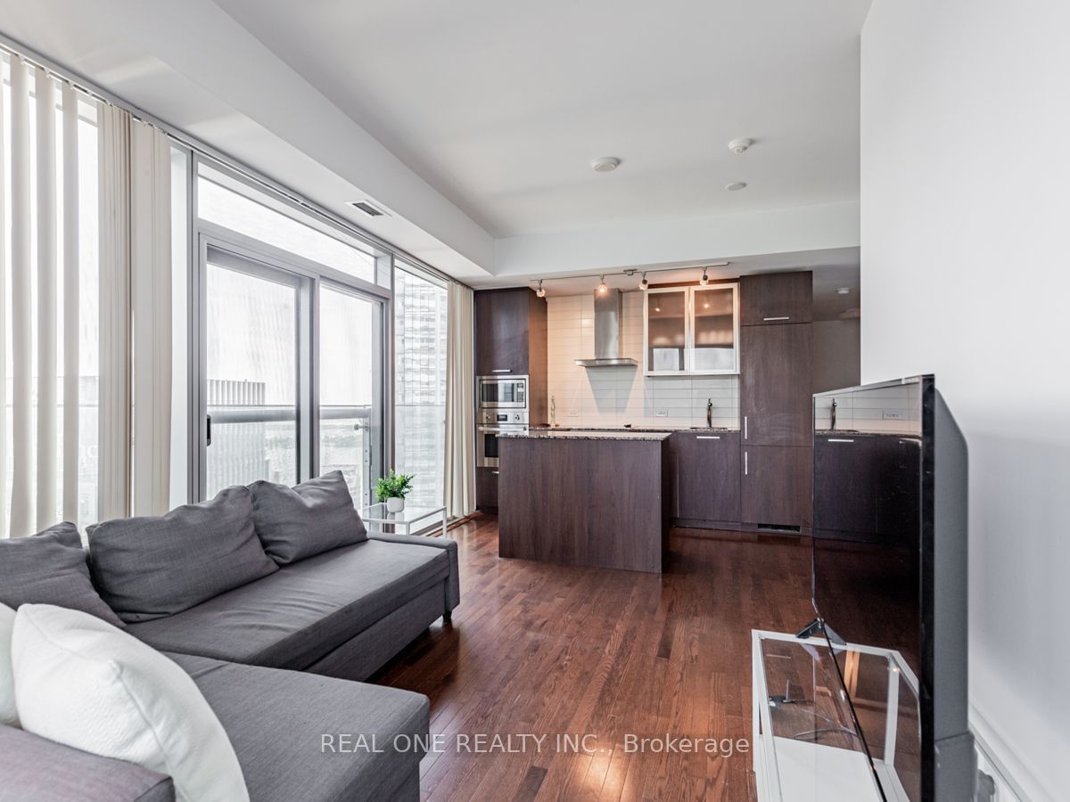 12 York St, unit 4710 for rent