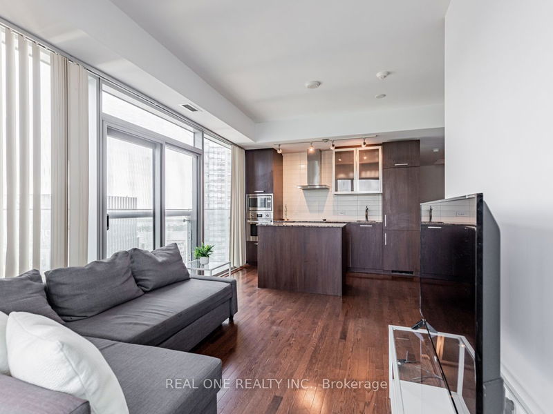 12 York St, unit 4710 for rent - image #1