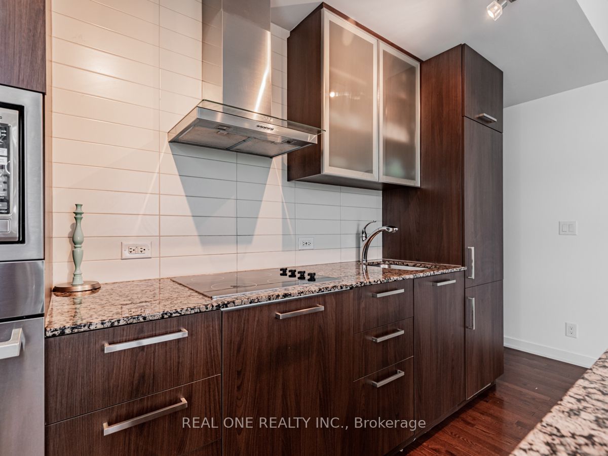 12 York St, unit 4710 for rent - image #12