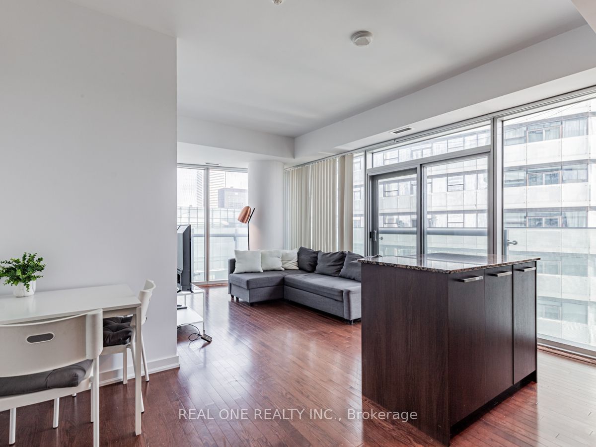 12 York St, unit 4710 for rent