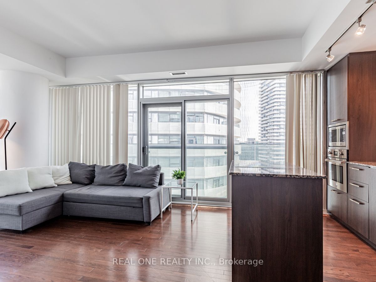 12 York St, unit 4710 for rent - image #7