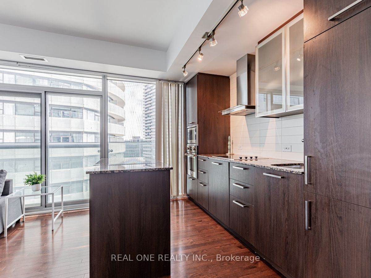 12 York St, unit 4710 for rent