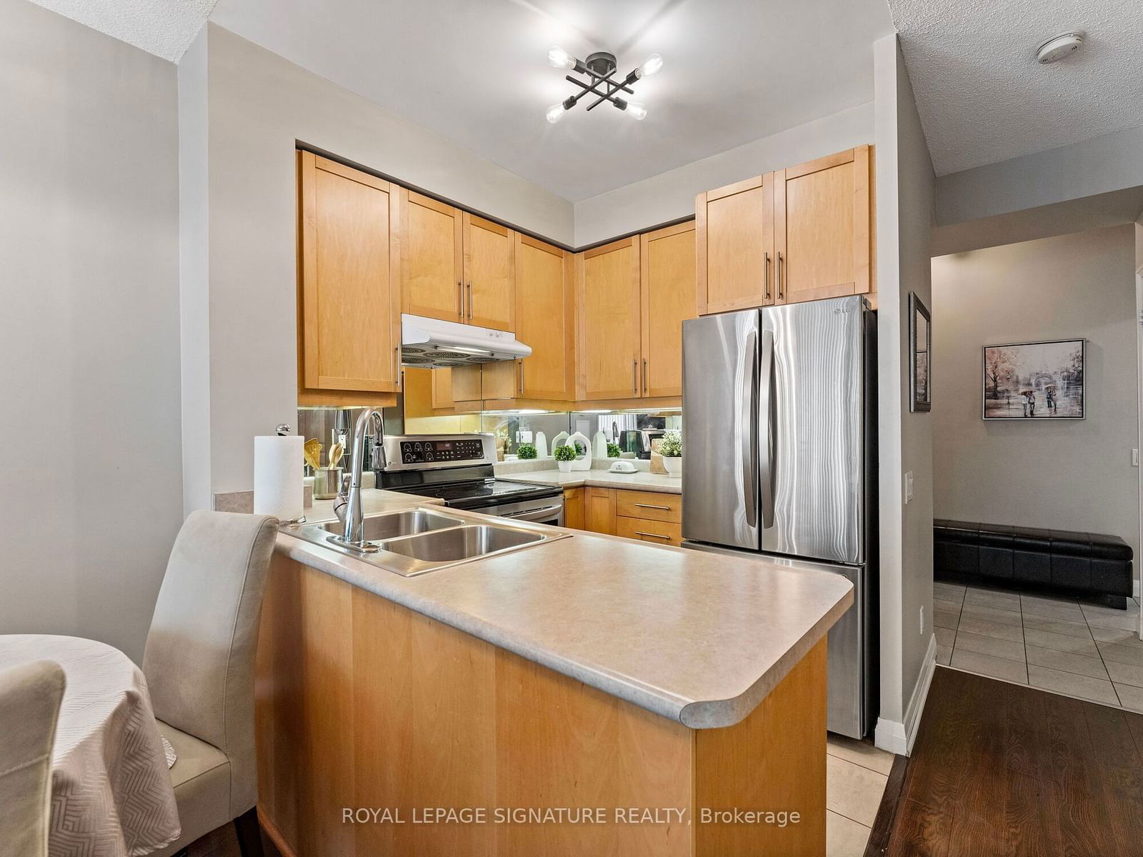 1121 Bay St, unit 306 for sale - image #14