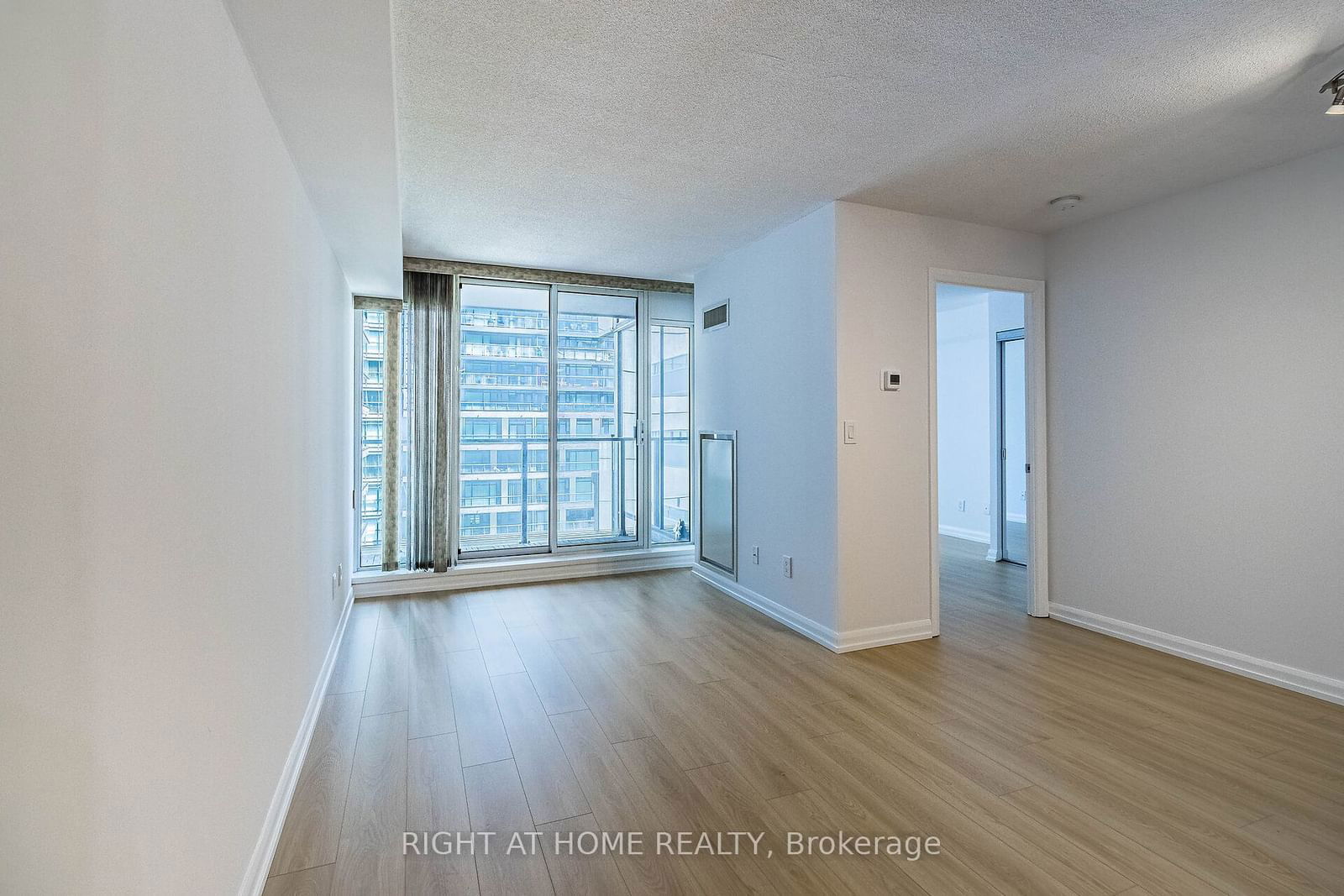 111 Elizabeth St, unit 1038 for sale - image #28