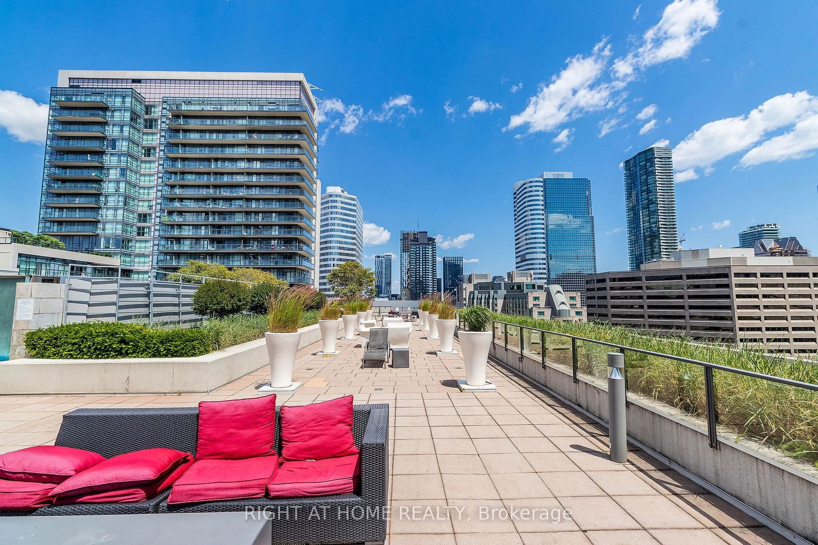 111 Elizabeth St, unit 1038 for sale - image #29