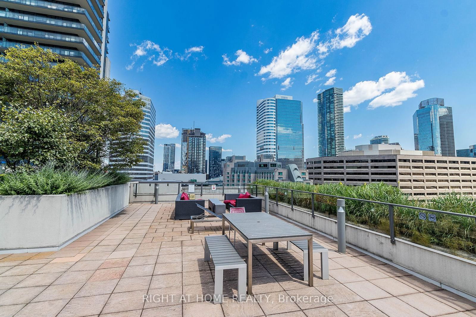 111 Elizabeth St, unit 1038 for sale - image #31