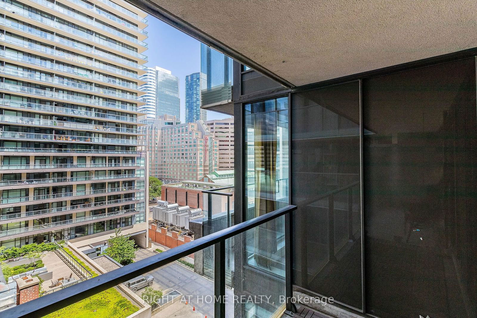 One City Hall Place, Downtown, Toronto