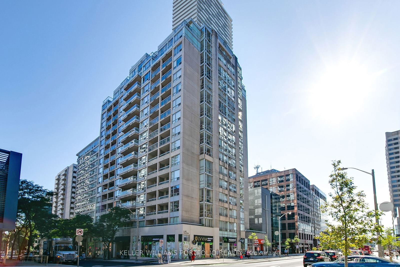 43 Eglinton Ave E, unit 1009 for sale