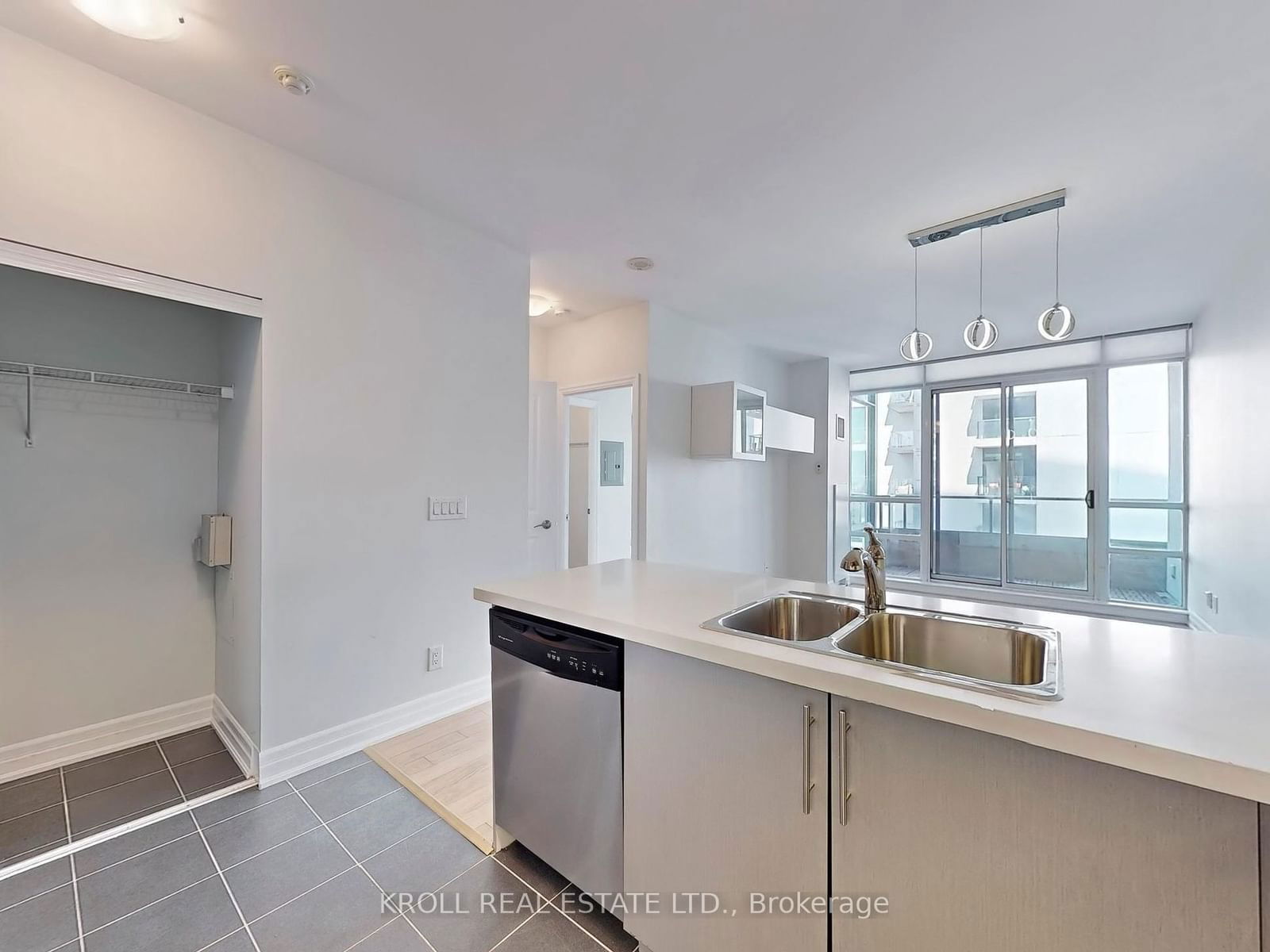 500 St Clair Ave W, unit 1304 for rent