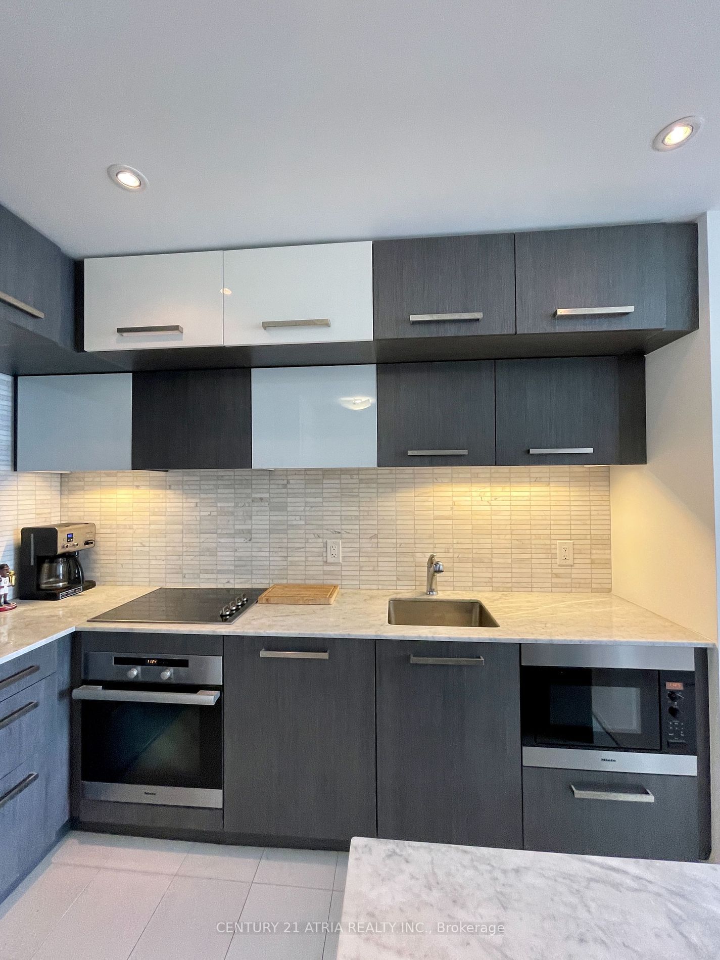 8 The Esplanade, unit 2107 for rent - image #3