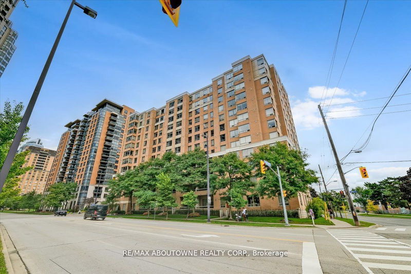 88 Grandview Way, unit 817 for sale - image #1