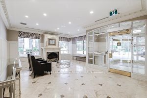 88 Grandview Way, unit 817 for sale - image #3