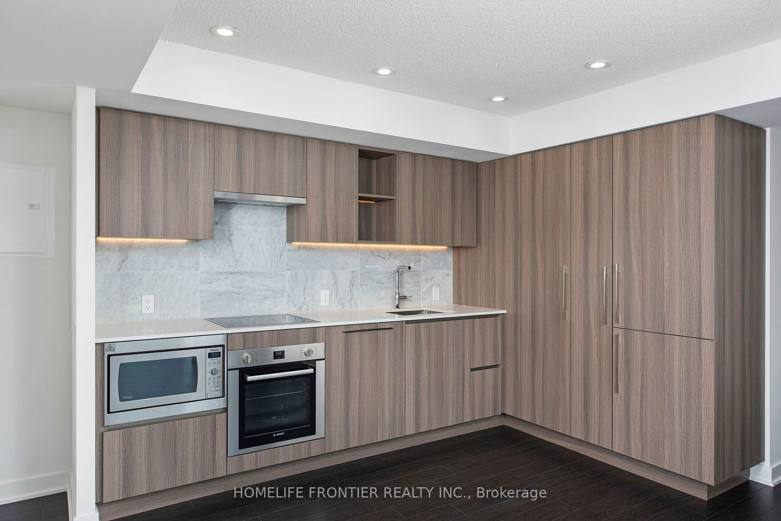 19 Bathurst St, unit 1903 for rent