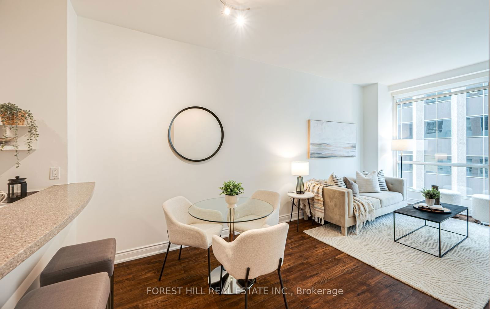 7 King St E, unit 812 for sale - image #10