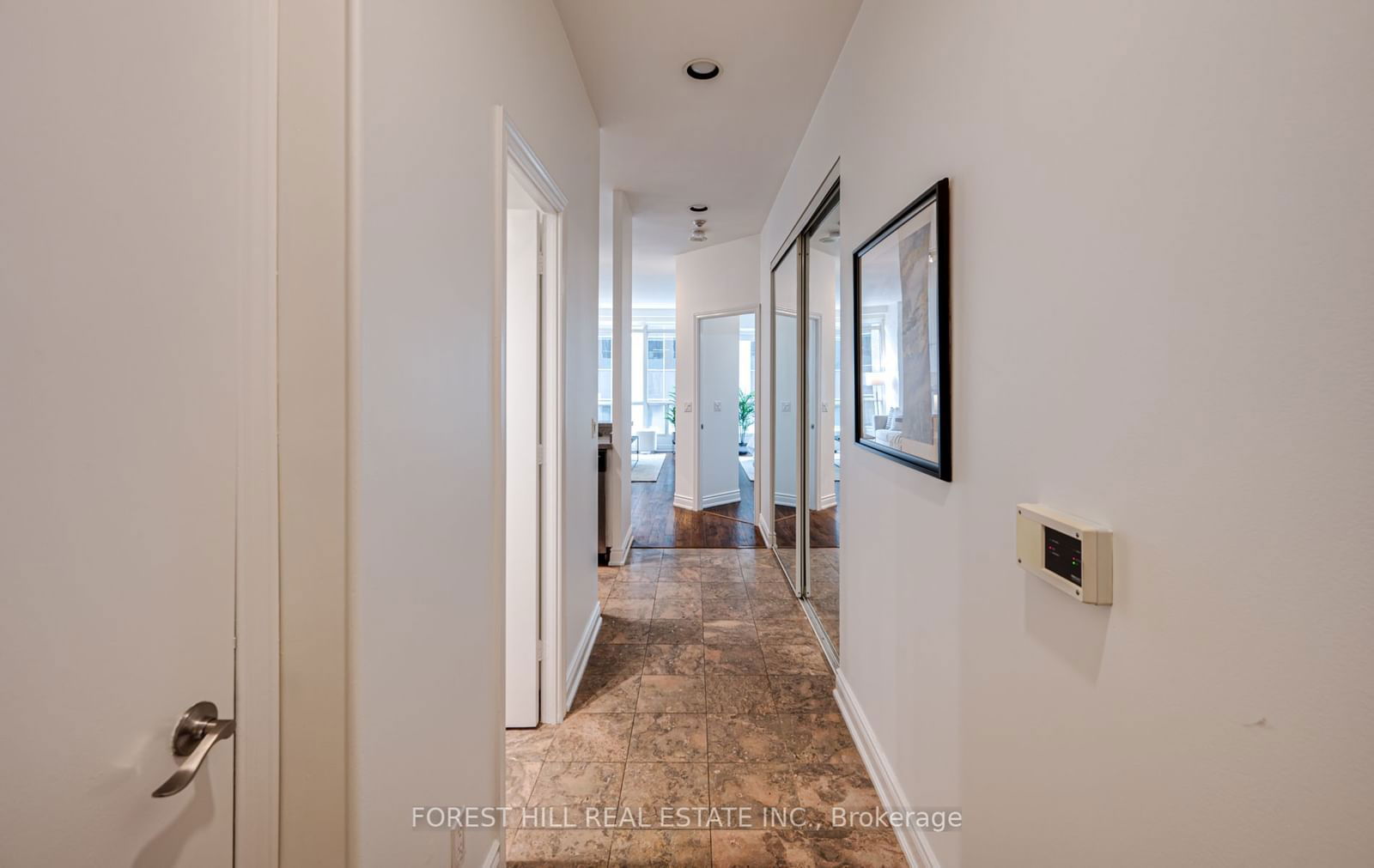 7 King St E, unit 812 for sale - image #16