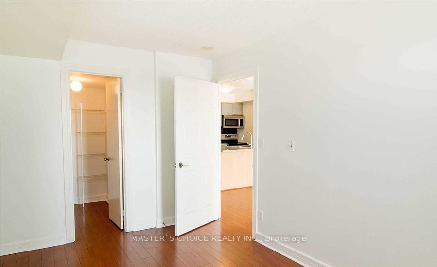 18 Harrison Garden Blvd, unit 209 for rent - image #6