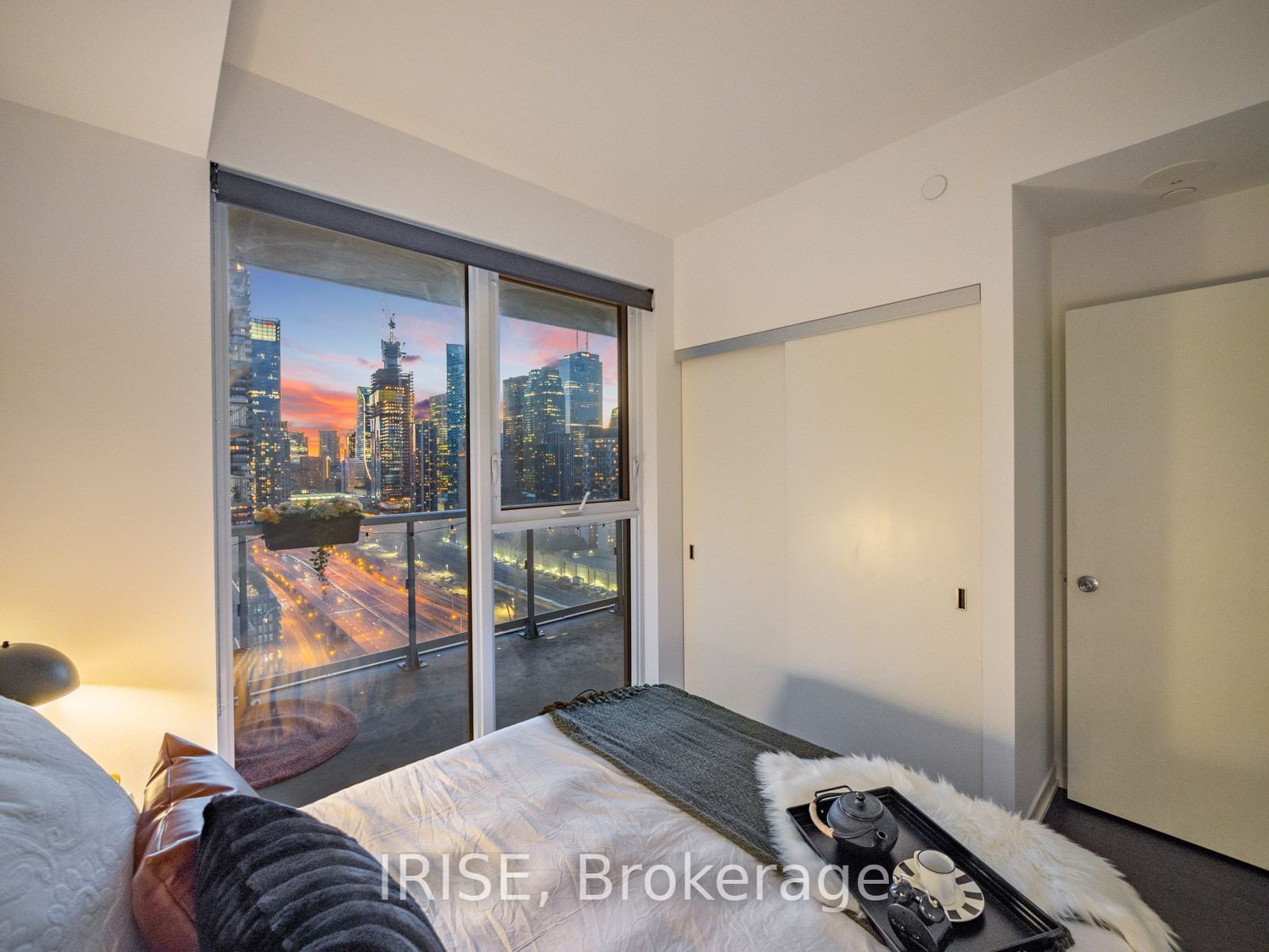 20 Richardson St, unit 2207 for sale - image #31