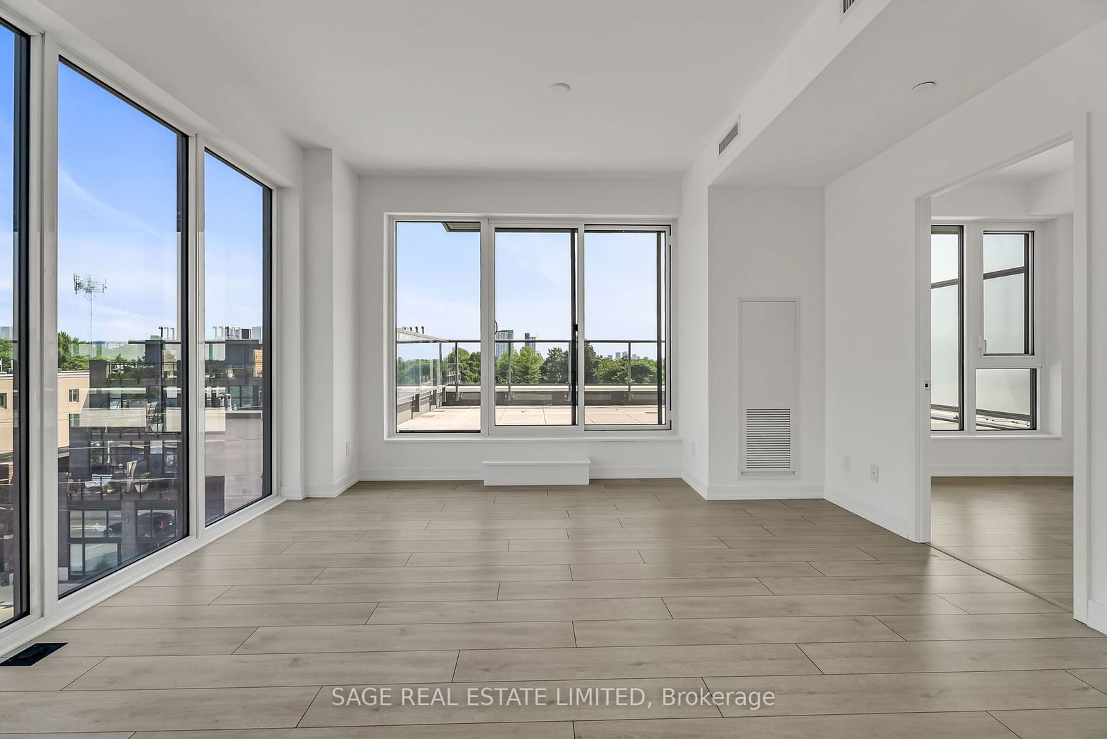 500 Dupont St, unit 416 for rent - image #14