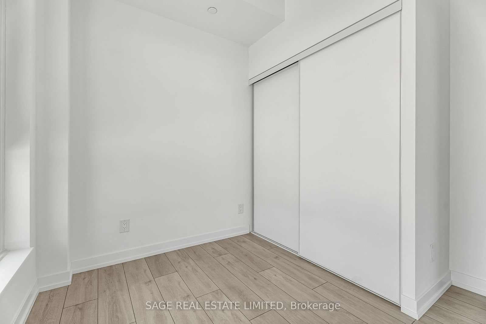 500 Dupont St, unit 416 for rent - image #21