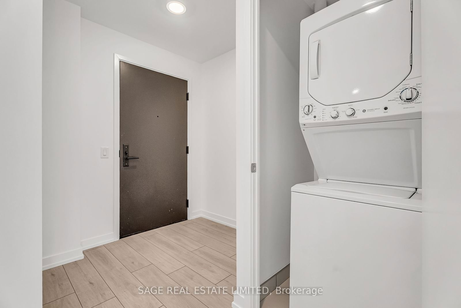 500 Dupont St, unit 416 for rent - image #27