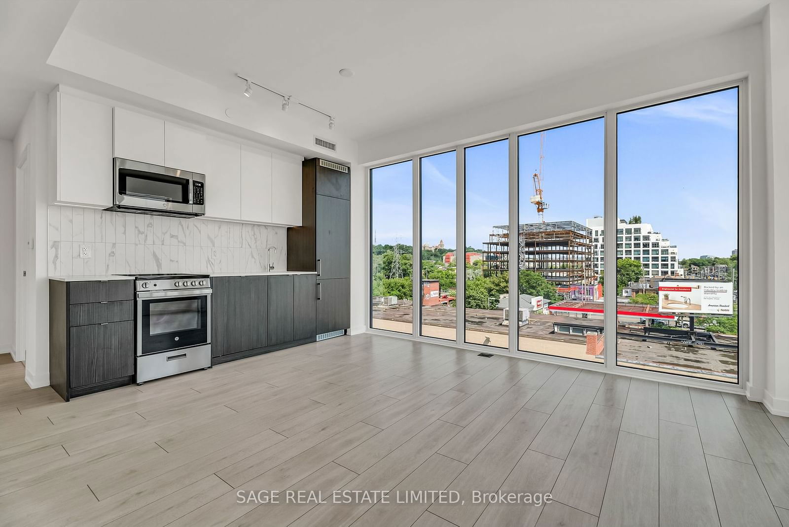 500 Dupont St, unit 416 for rent - image #9